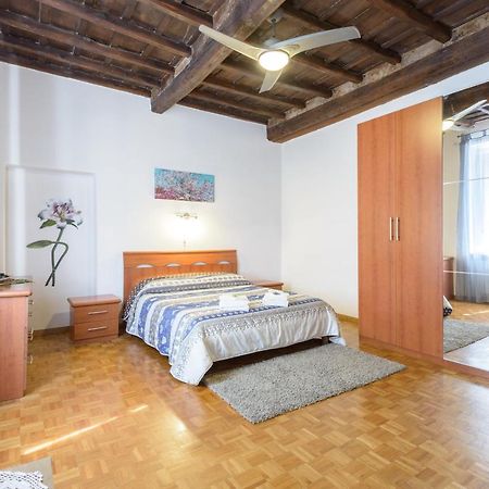 Casa Tua A Monti Apartman Róma Szoba fotó