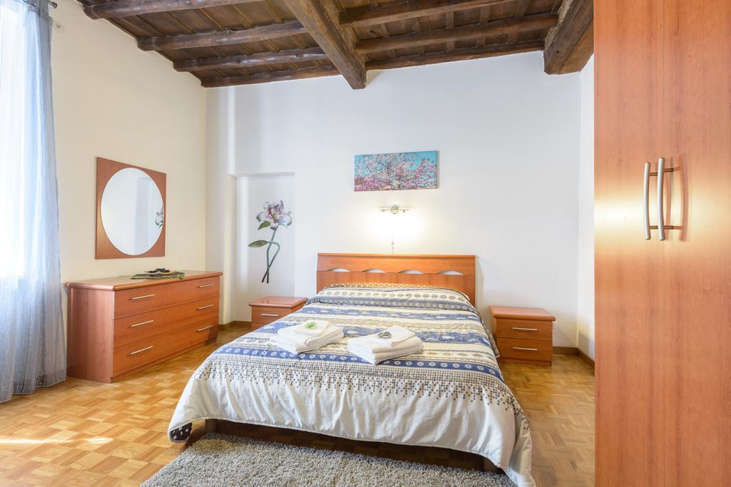 Casa Tua A Monti Apartman Róma Szoba fotó