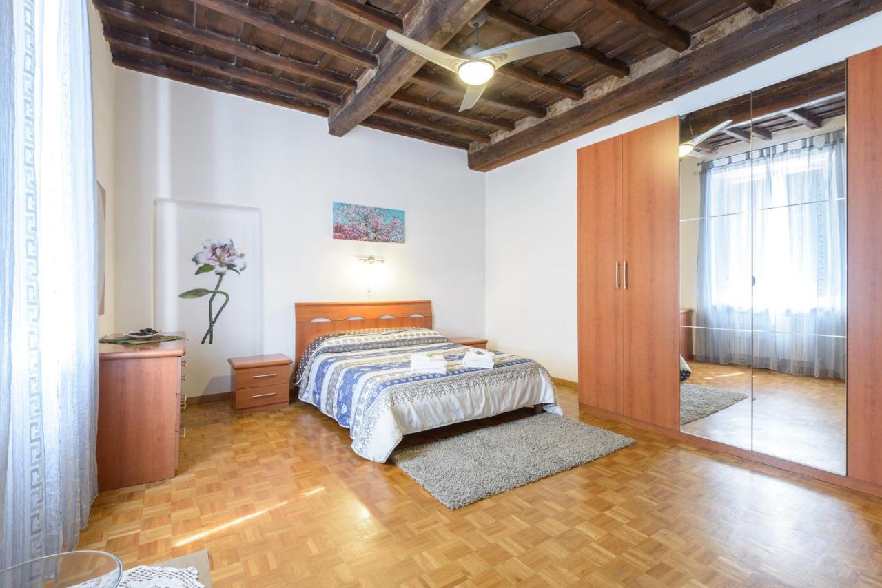 Casa Tua A Monti Apartman Róma Szoba fotó